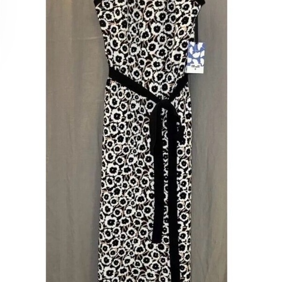 NWT! DVF Diane Von Furstenberg
Halter Tie Neck Poppy Sweaterknit Midi
Dress - Picture 6 of 7